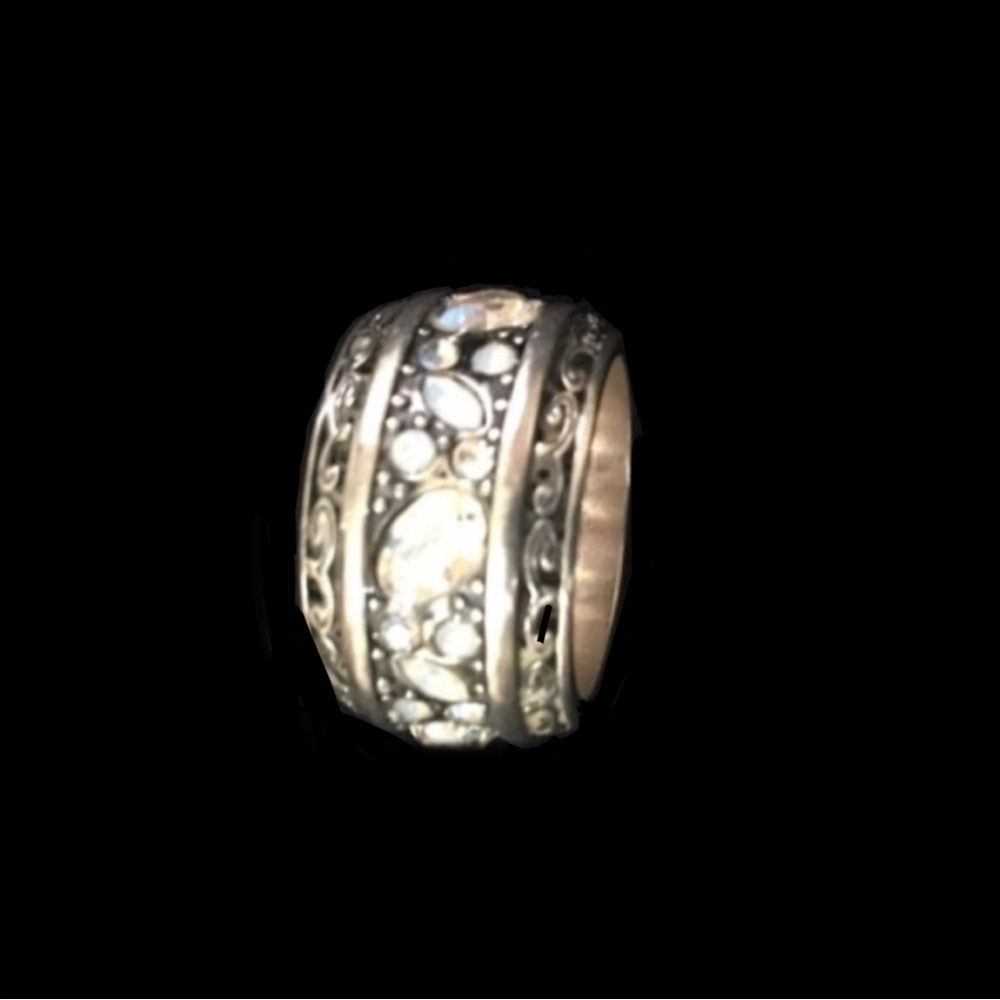 ViNtAgE N0t a Mass Pr0dUcTI0n OnE oF a kiNd, SilVer riNg cZ sTuDdeD